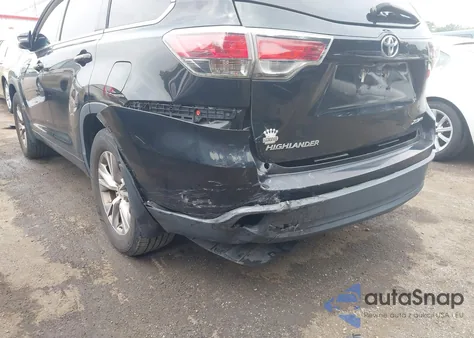 2015 Toyota Highlander Xle V6 z USA, uszkodzony, nr VIN 5TDJKRFH2FS191880